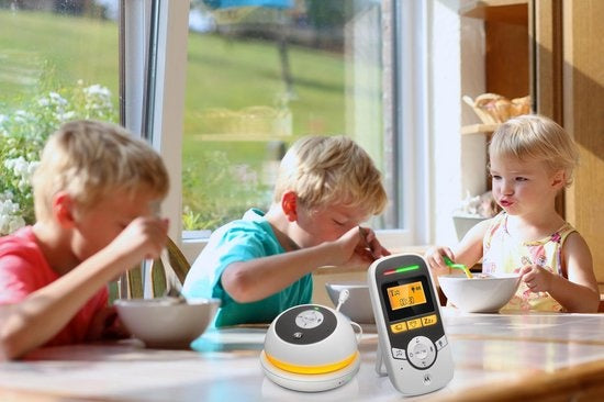 Motorola MBP169 Babyfoon - Draagbaar - Nachtlampje - Microfoon met Terugspreekfunctie - Baby Care Timer - 4be245ba-3e05-4f74-806f-c706788e79f1