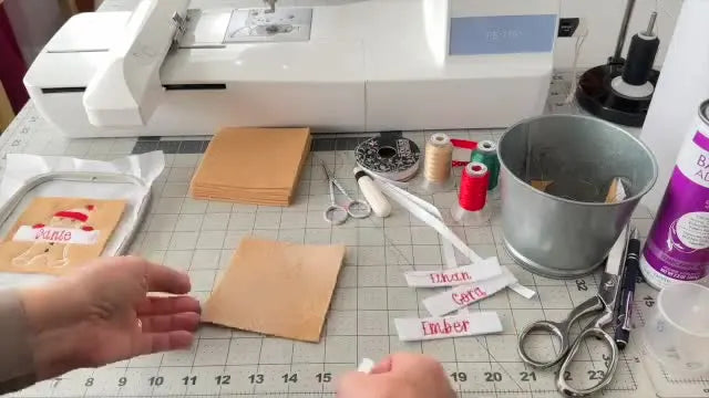 Folding ribbon for hanger loop