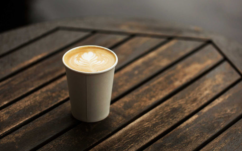 tasse en papier de dégustation de café