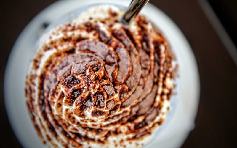 chocolat chaud avec crème au café