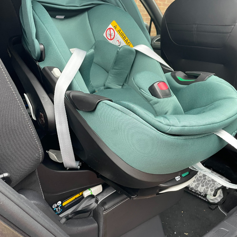 Maxi-Cosi Pebble 360 Car Seat at Natural Baby Shower Parent Approved Review