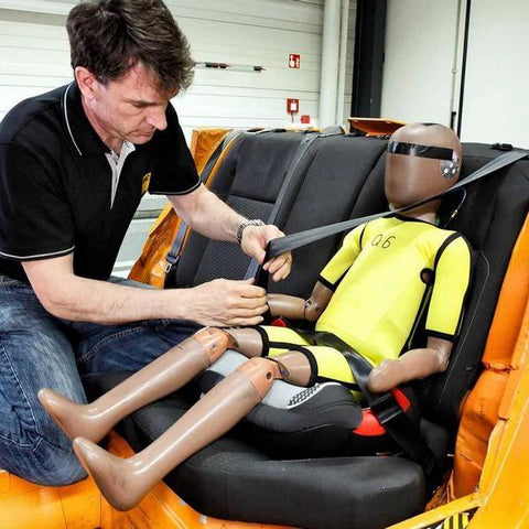 ADAC Car seat testing