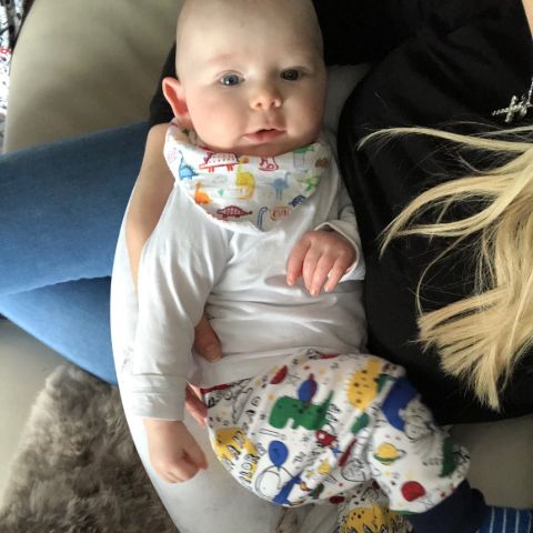 Parent Approved = bbhugme Nursing Pillow + Sleeve