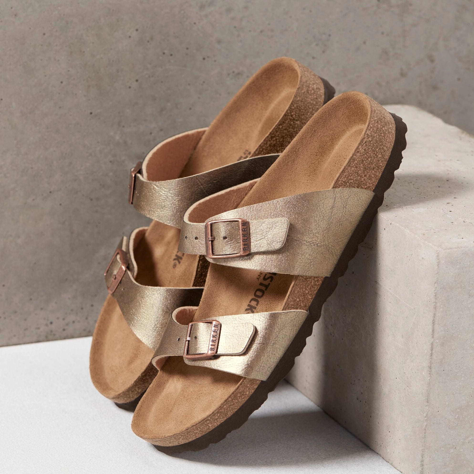 SS23 StudioModernAndShimmer ST 1016169 1016168 19 large