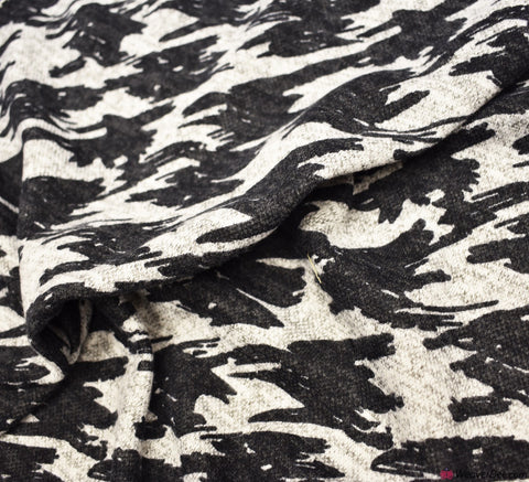 Dogtooth Print Knit Jersey Fabric – WeaverDee.com