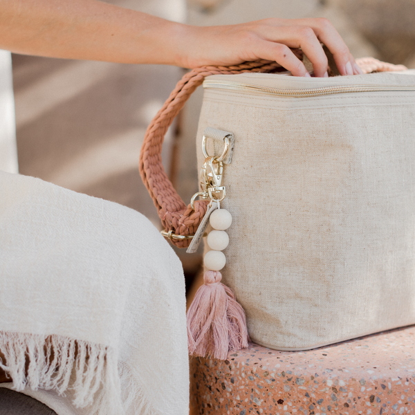 The lunch bag Glacière SAC LUNCH coloris beige avec sangle beige