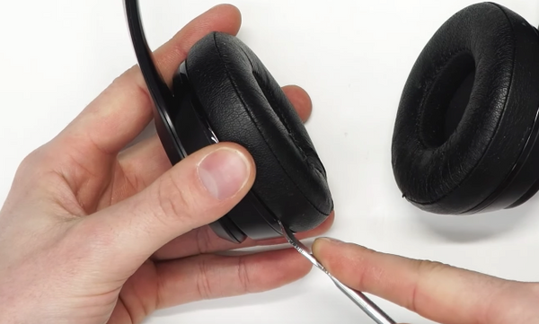 How to Replace the Ear Pads on Beats 