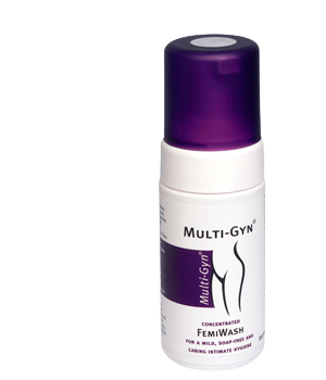 Multi-Gyn FemWash - שטיפה אינטימית יומיומית ללא סבון, מיכל לבן עם פקק סגול, לניקוי עדין ושמירה על חומציות.