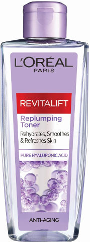 טונר Revitalift Replumping של L'Oréal Paris, מכיל חומצה היאלורונית, לשיפור מראה עור חלק ורך עם תכונות אנטי אייג'ינג.