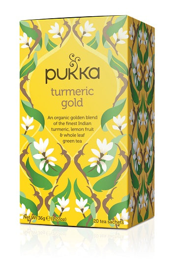 קופסת תה 'Turmeric Gold' של Pukka, מעוצבת בצבעים צהובים עם דוגמאות של פרחים ועלים, מכילה 20 שקיקים של תה אורגני. המוצר כולל תערובת של כורכום הודי איכותי, פירות לימון ותה ירוק עלים שלמים.