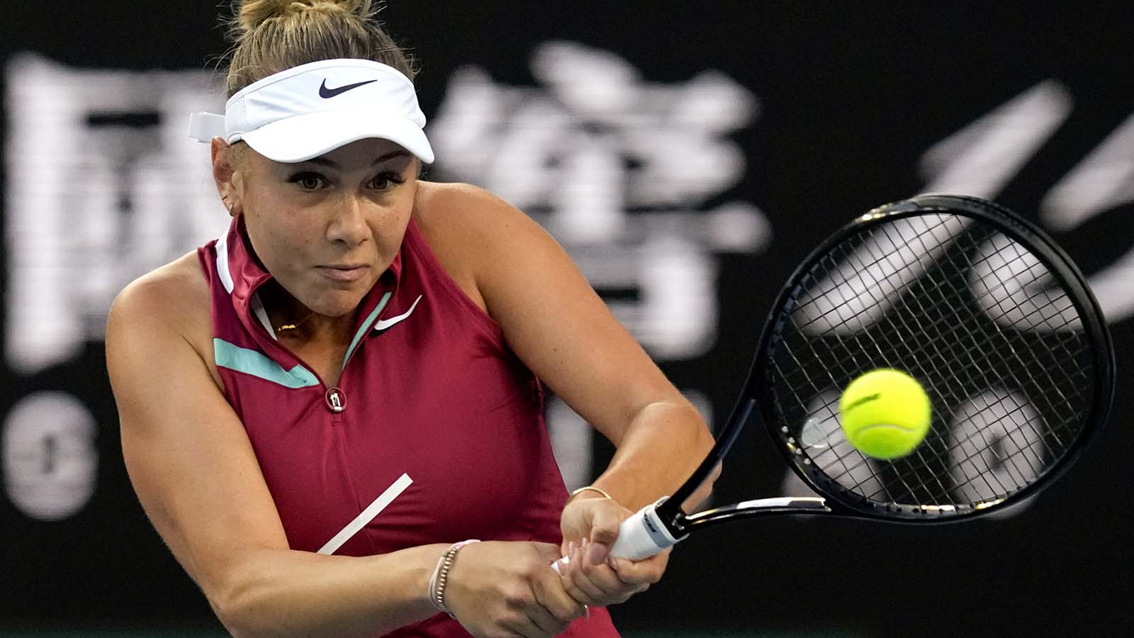 Berrettini and Anisimova Win Final-Set Tiebreaks to Stay Alive in Melb