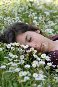 améliorer son sommeil grâce à la mise à la terre