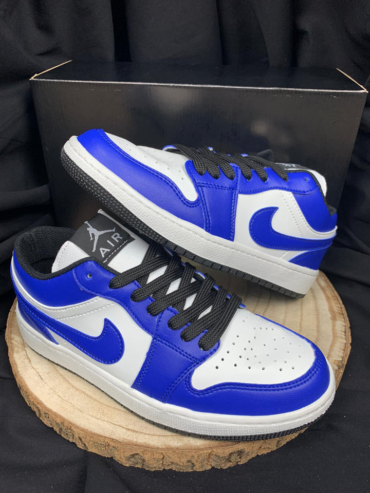 Currículum Garganta texto Zapatillas bajas en azul y blanco Air Jordan 1 de Nike – Zapasplay