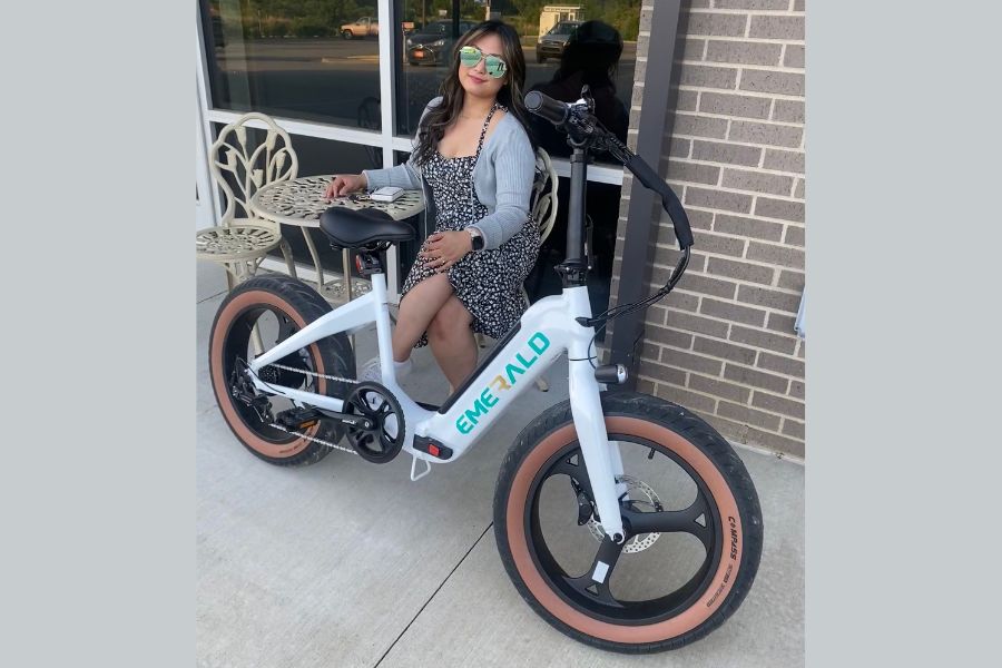 Emerald Ebike on College Campus