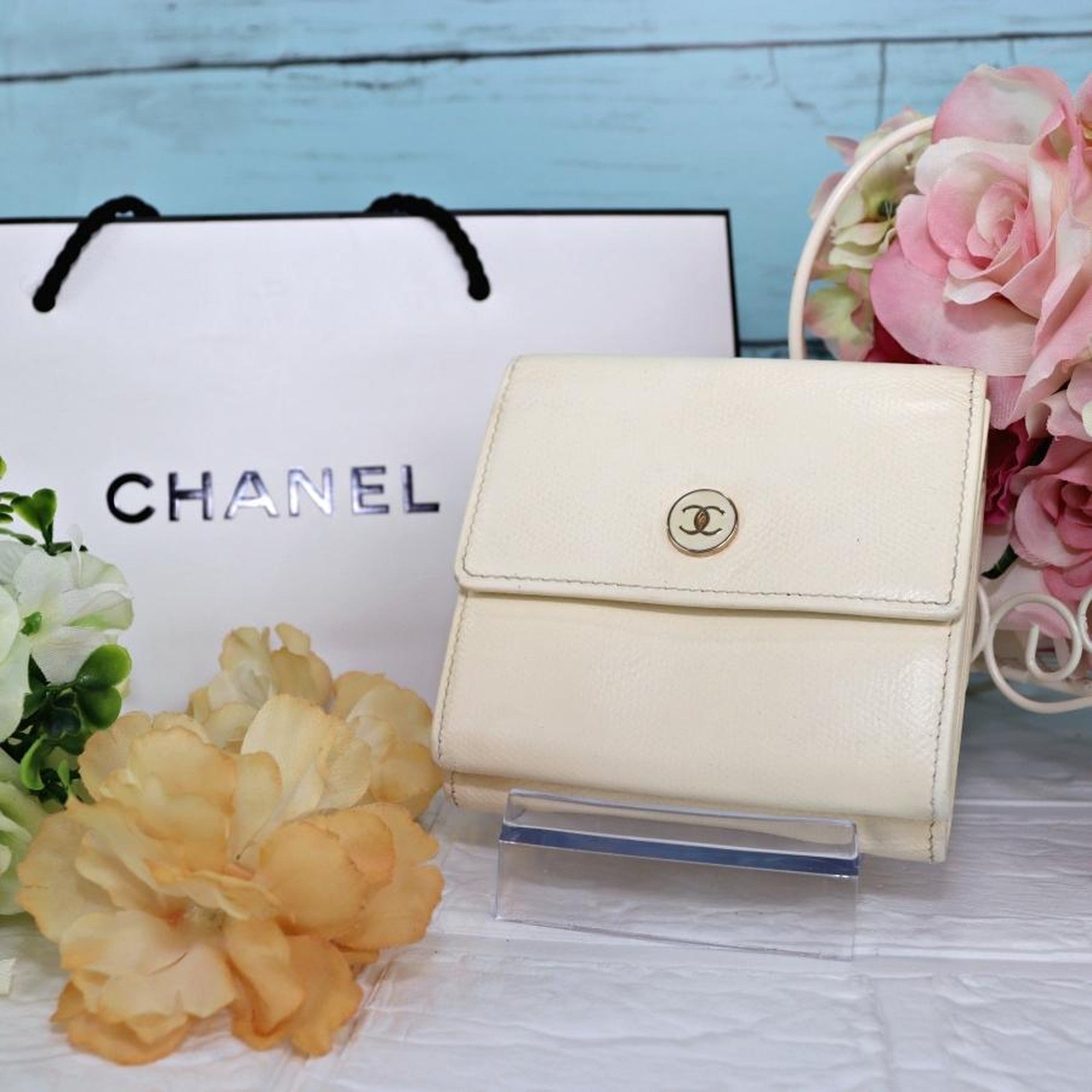 CHANEL シャネル Wホック3つ折り財布 オフホワイト ココボタン ...