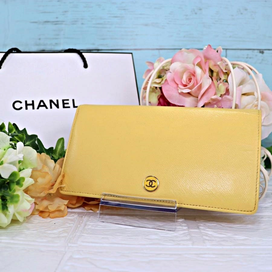 CHANEL 名刺ケース カードケース ピンクオレンジ カメリア ロゴ金具