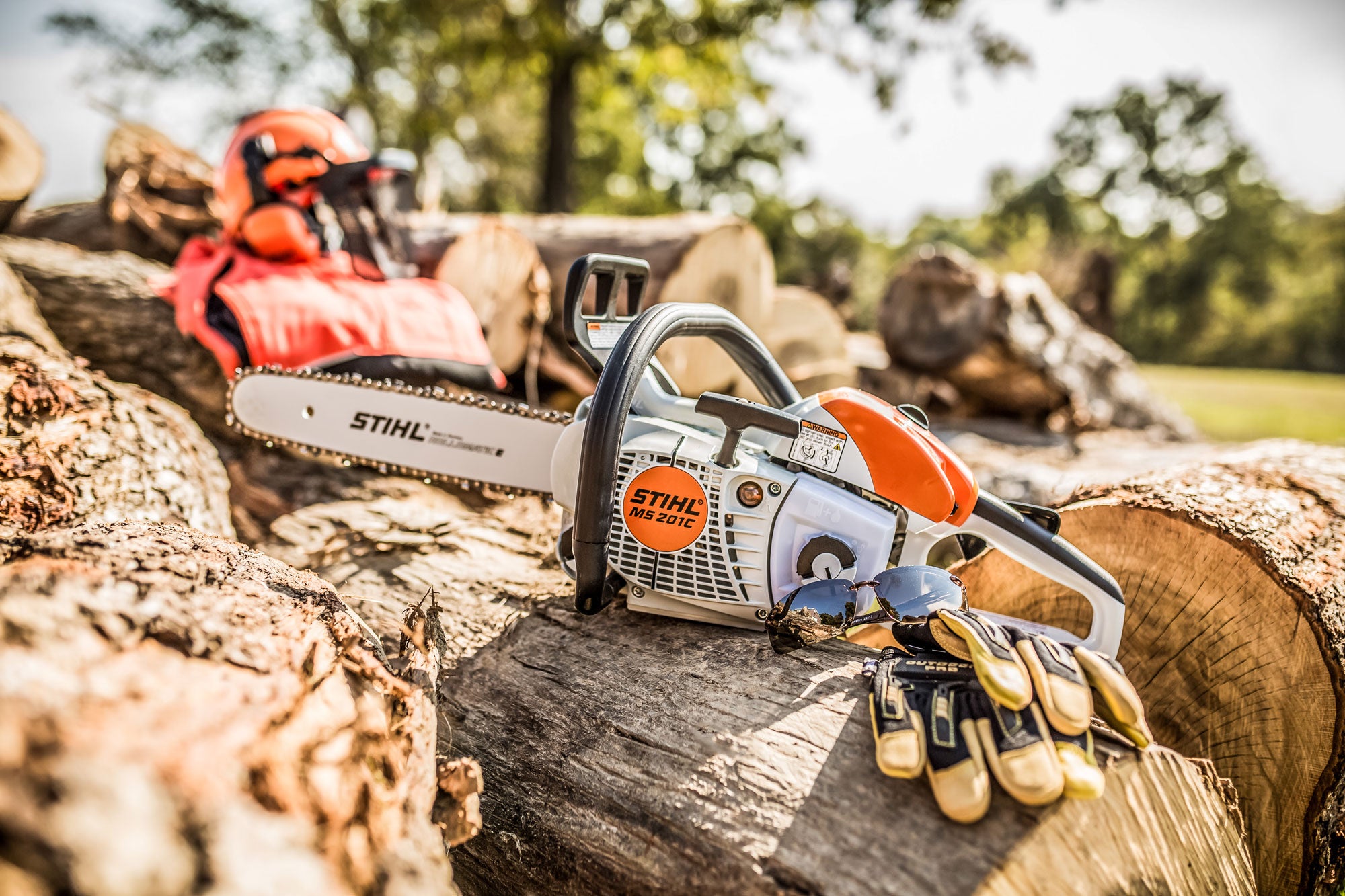 STIHL-Chainsaw-70138_MS201CEM_env_1000_US.jpg__PID:7342d619-a422-4a46-8877-571ea2e58bd3