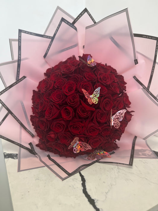 75 Rose Bouquet (Crown+Butterflies)