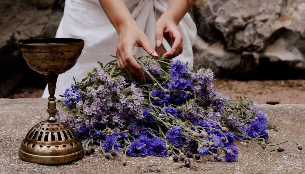 Dedico altar flowers