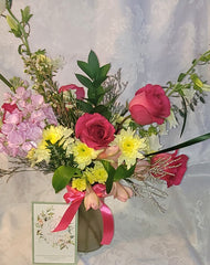 Posy of roses, pink and yellow