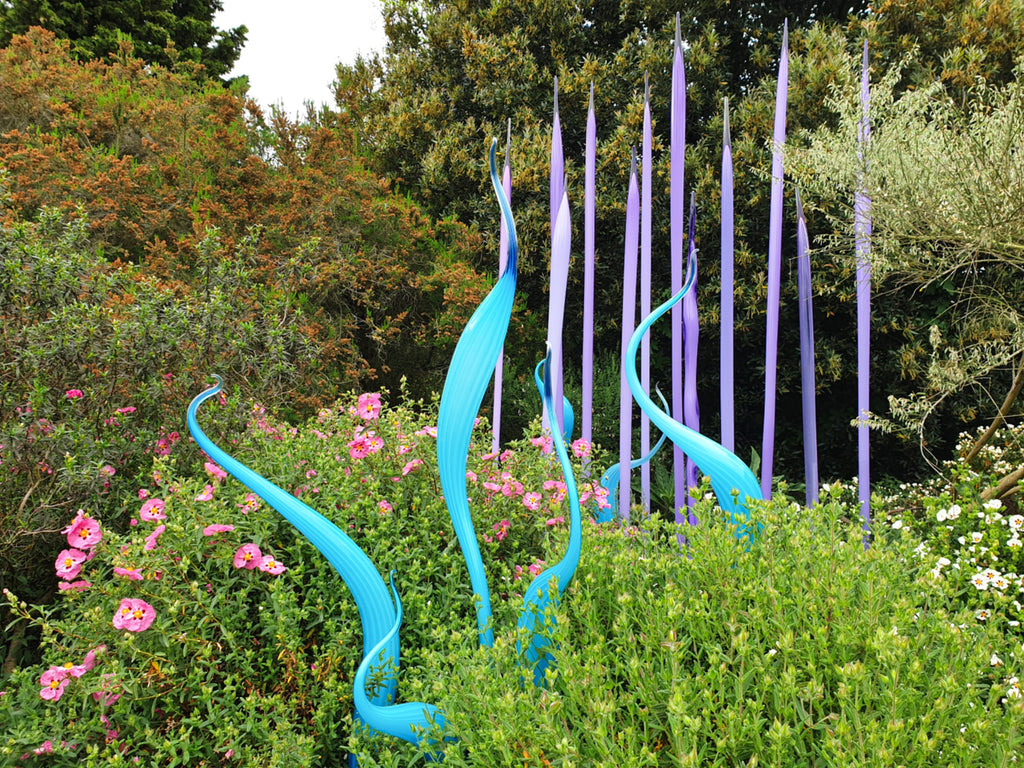 Dale Chihuly, Neodymium Reeds and Turquoise Marlins
