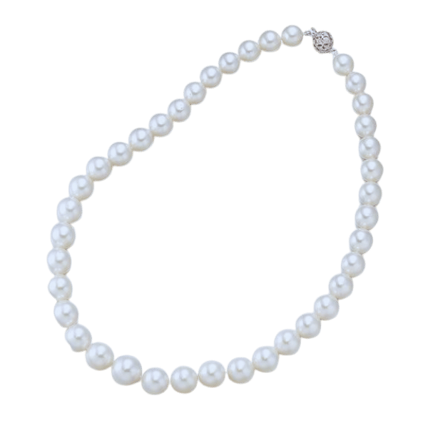 What Makes a Pearl Necklace Timeless?