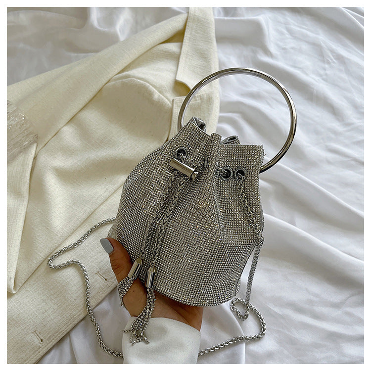 Rockin my Strass Bucket Bag mit Diamantkette Quaste - Bild 7 von 7