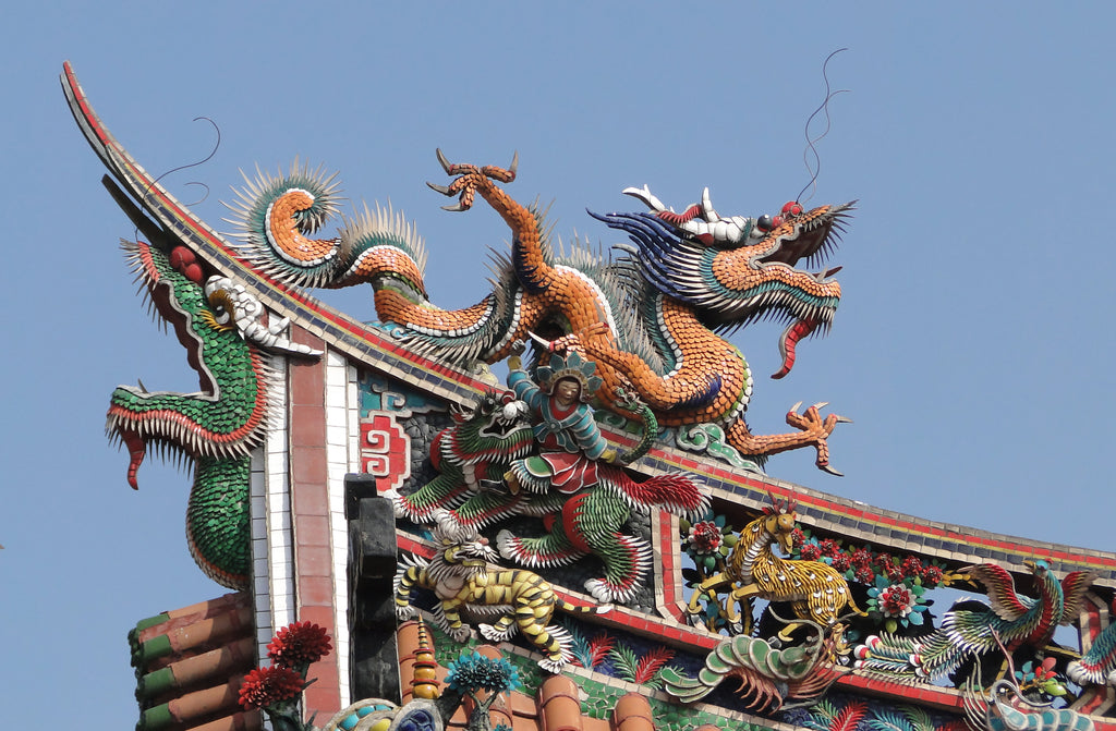 dragon chinois sur temple
