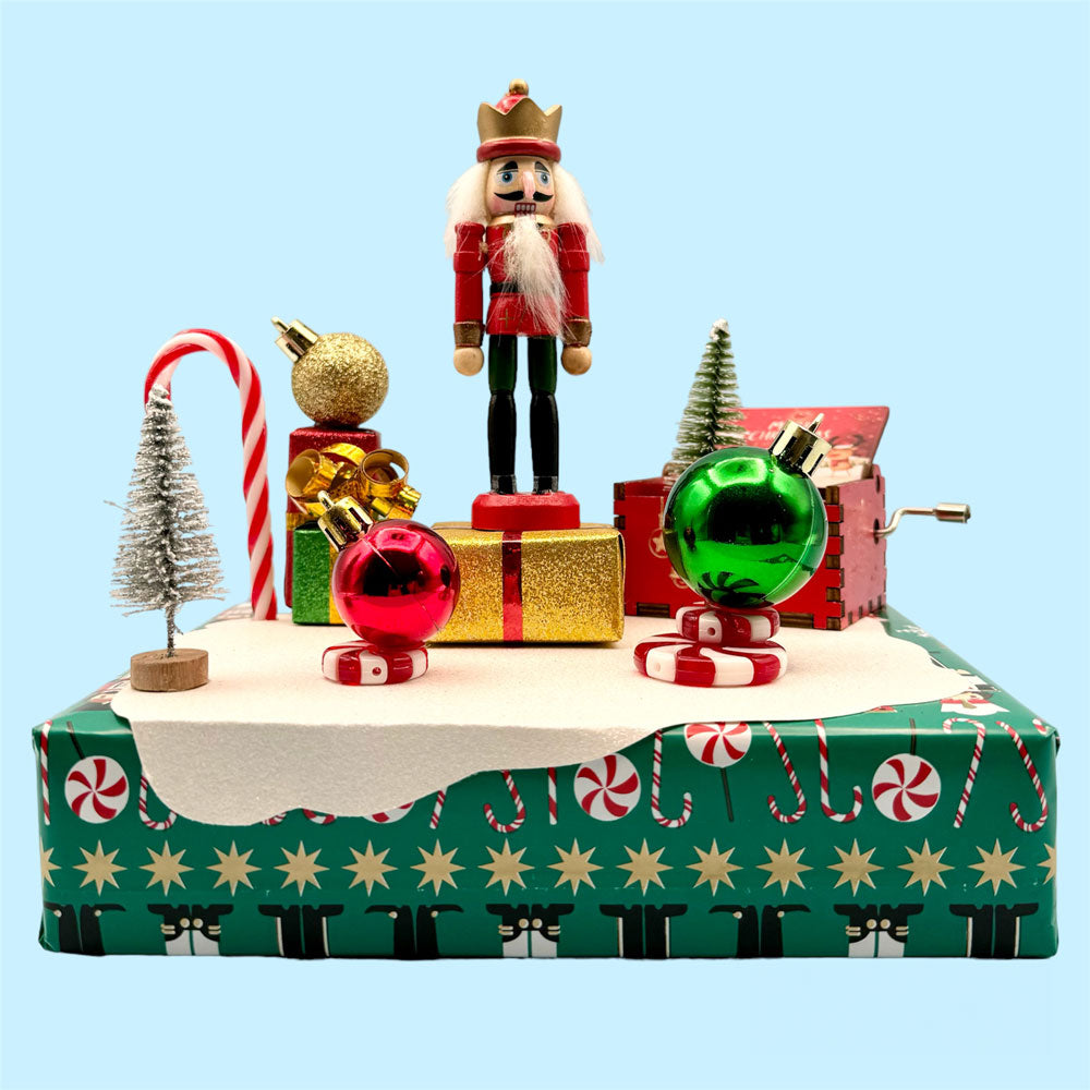 Nutcracker Gift Wrapping Kit (interactive) - Packarella product image