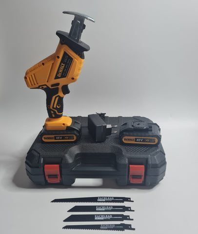 Dewalt aku testera lisicarka 48v + 2 baterije + 4 Testere