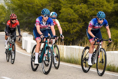 DAS-Handsling compite en la carrera Setmana Ciclista