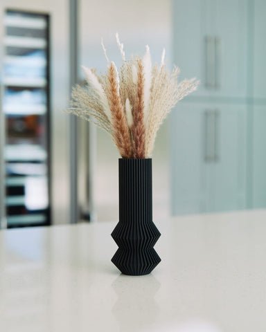 ZEPHYR textured black vase by Woodland Pulse