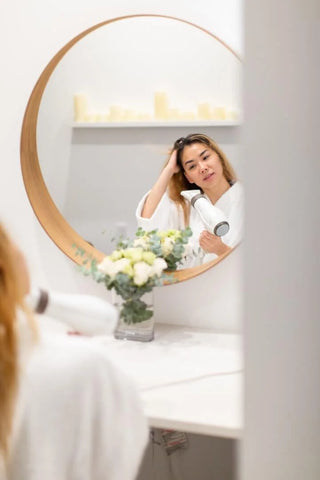 Soulex DC woman drying hair