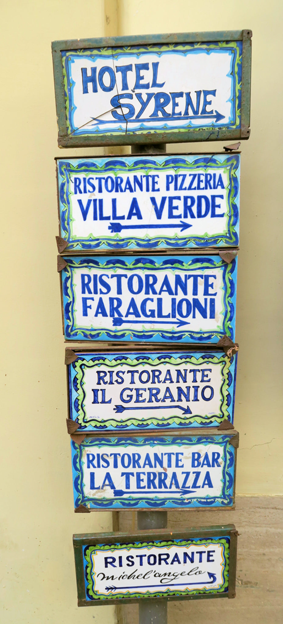 handpainted signs of Capri