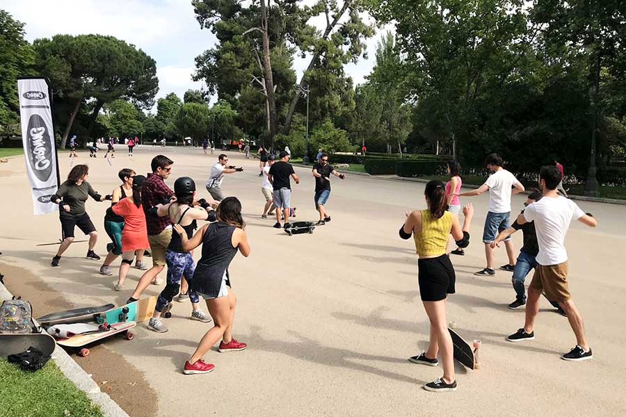 clase grupal surfskate madrid