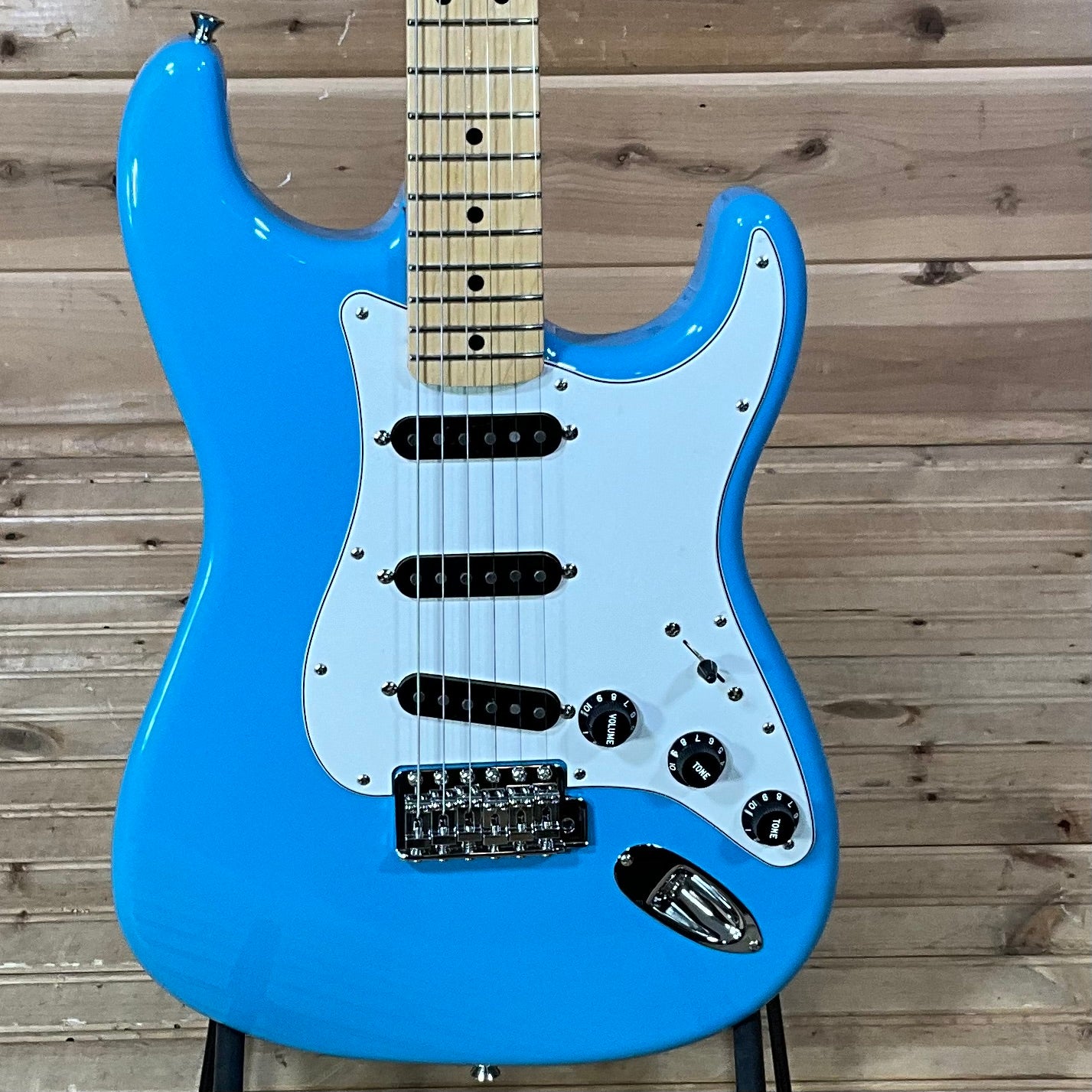 International　Maple,　Made　Stratocaster,　Maui　Color　FENDER　Japan　Limited　Fender　in　Blue