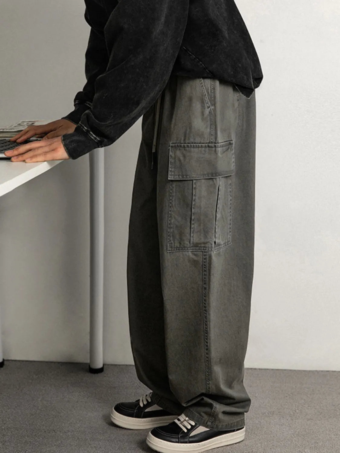 Men's Plus Size Drawstring Pants with Cargo Pockets