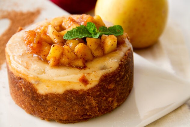 apple cheesecake - fall apple desserts