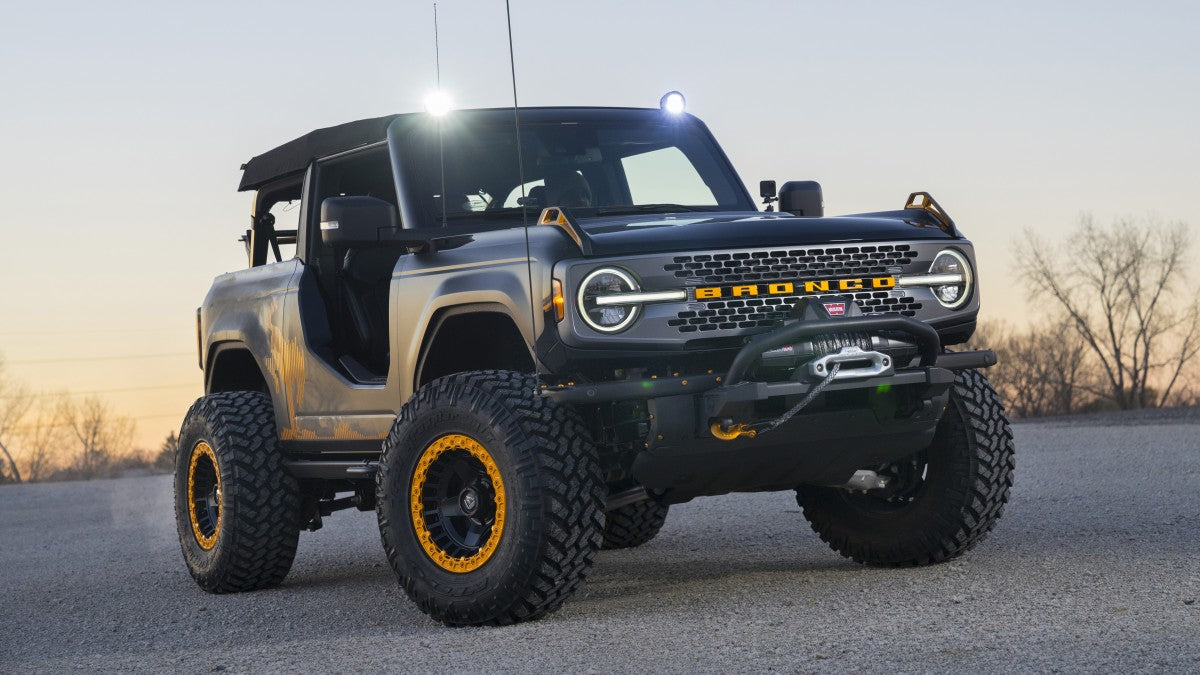 2021 Bronco with off-road bumper and upgraded suspension by Timbren