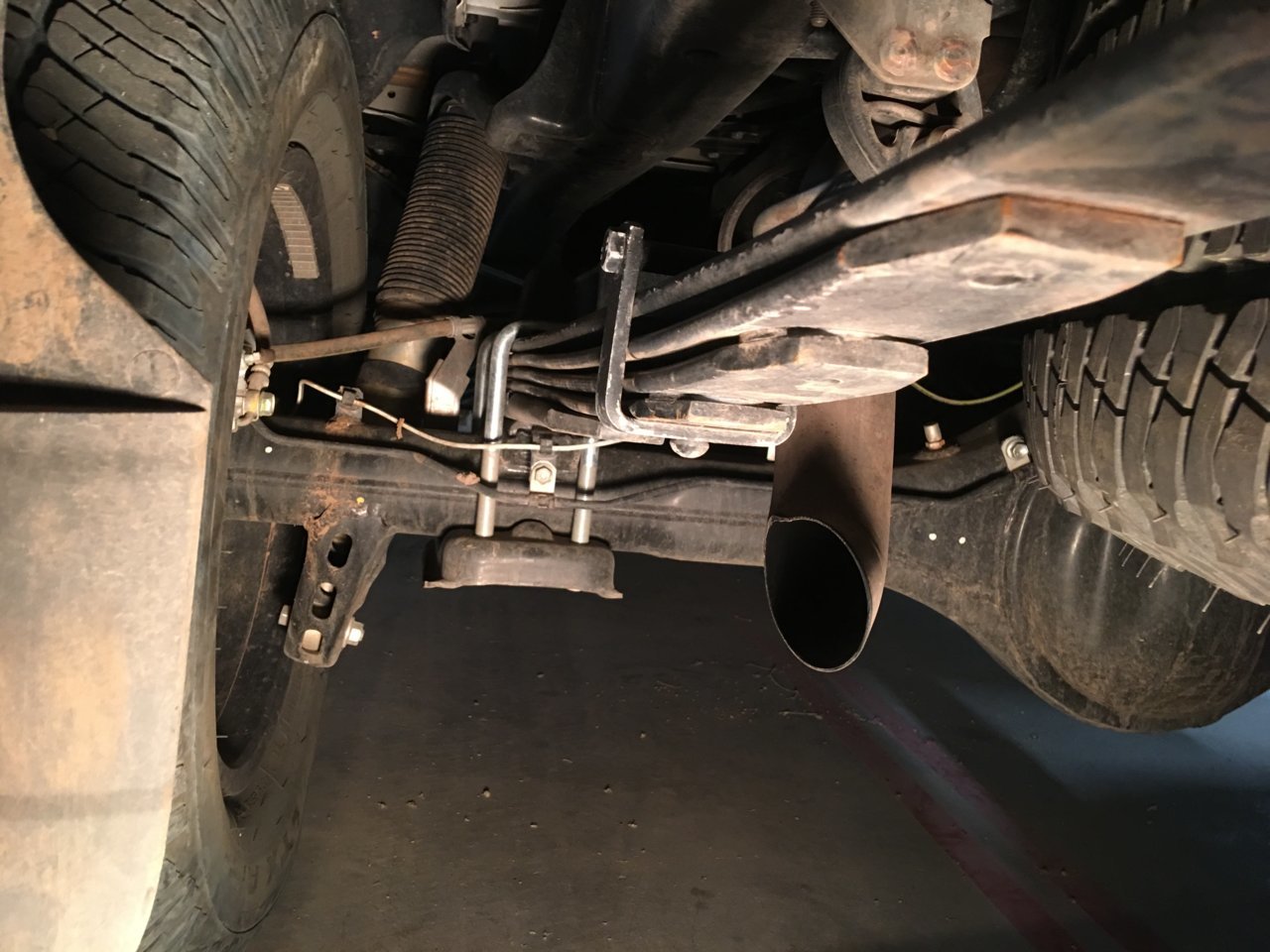 Timbren Canada | Rear suspension leaf spring on a Tundra