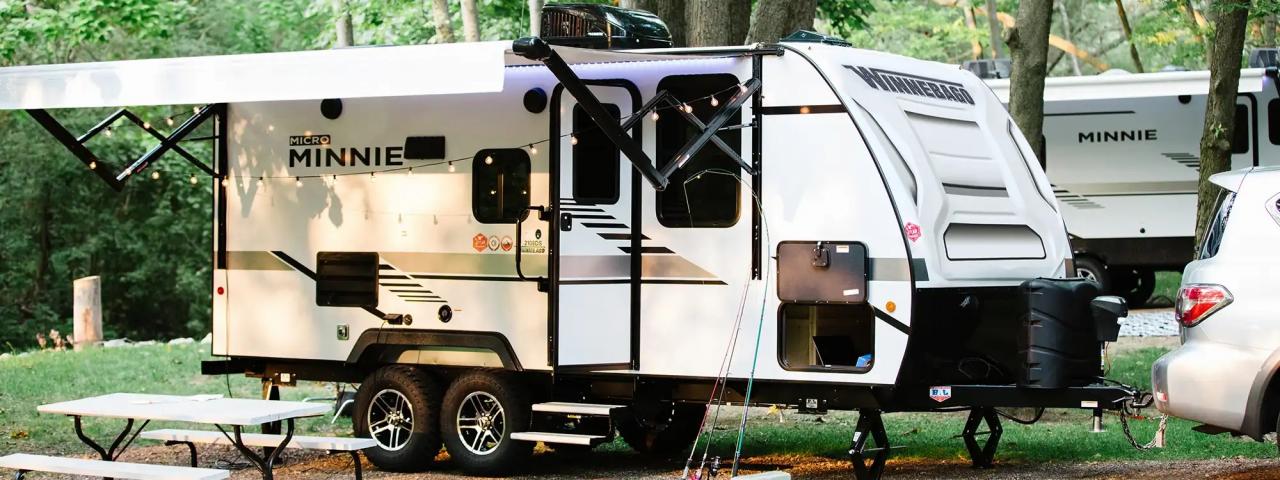 Camper with HD helper springs