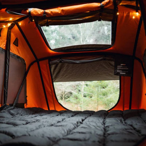 tentbox-lite-2-0-soft-shell-roof-top-tent-sunset-orange-open-interior-view-and-skylight