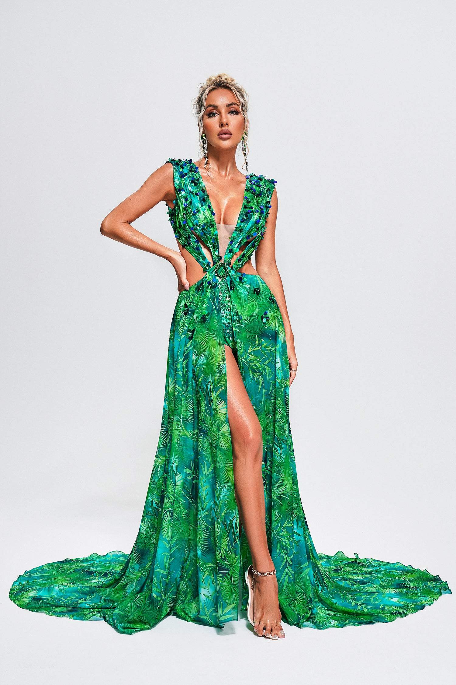 Yoland Printed Embellished Maxi Dress - Beishi product image