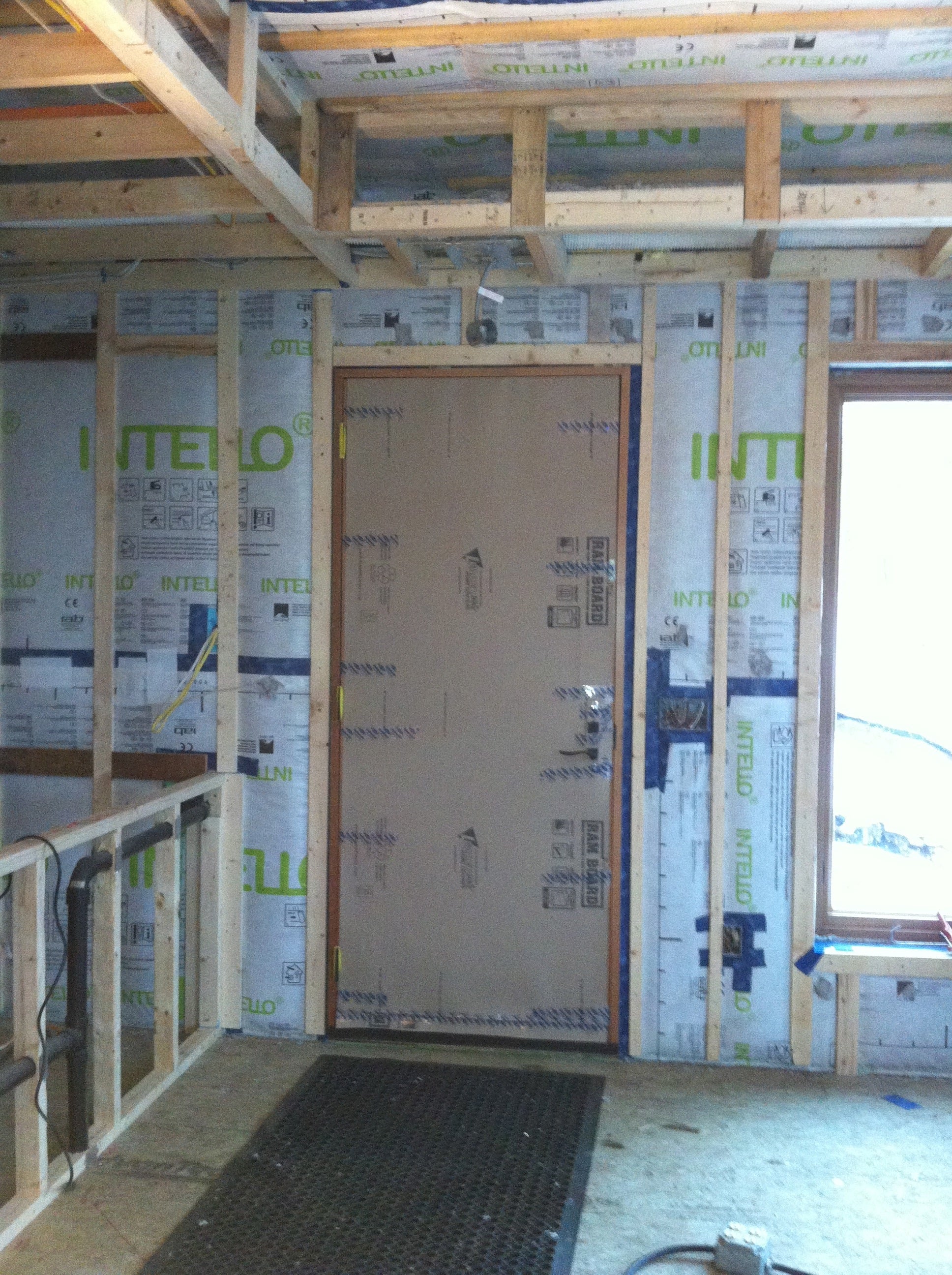 Airtight walls and ceiling with INTELLO Plus