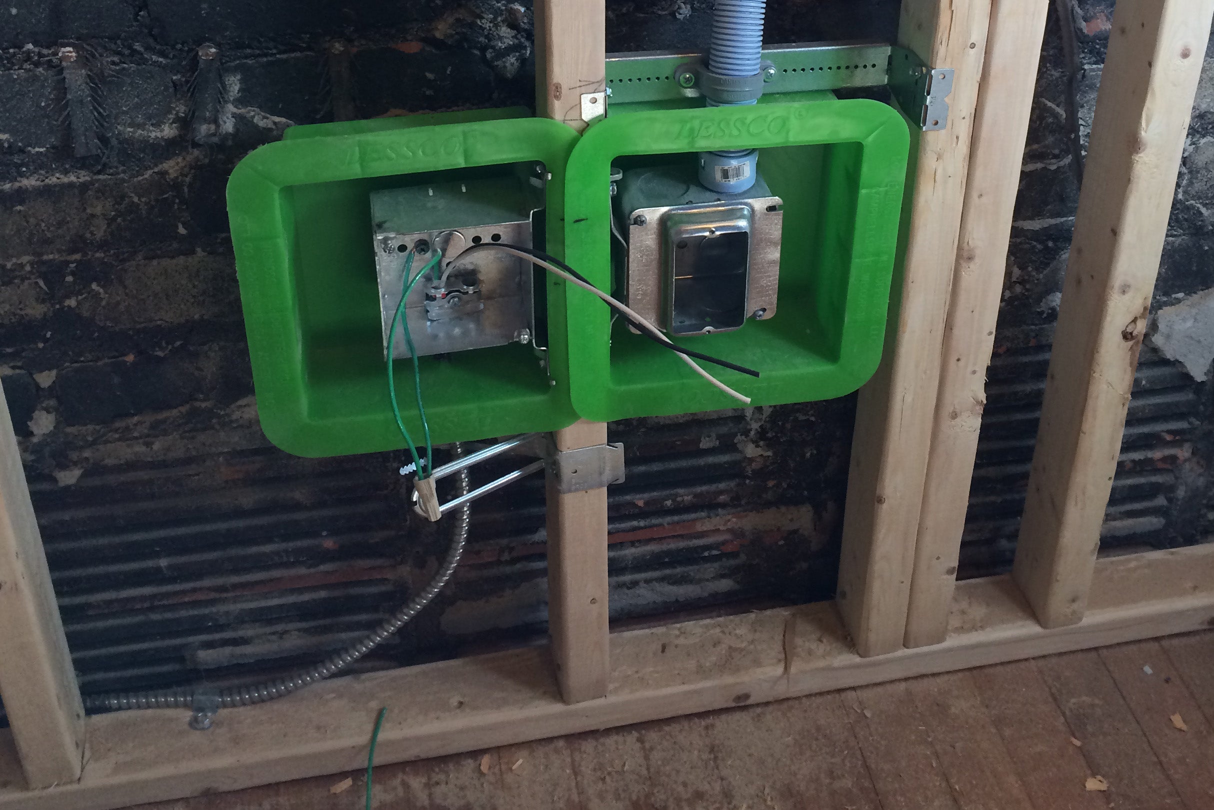 Air-tight electrical boxes have built-in gaskets and self-sealing wire  holes