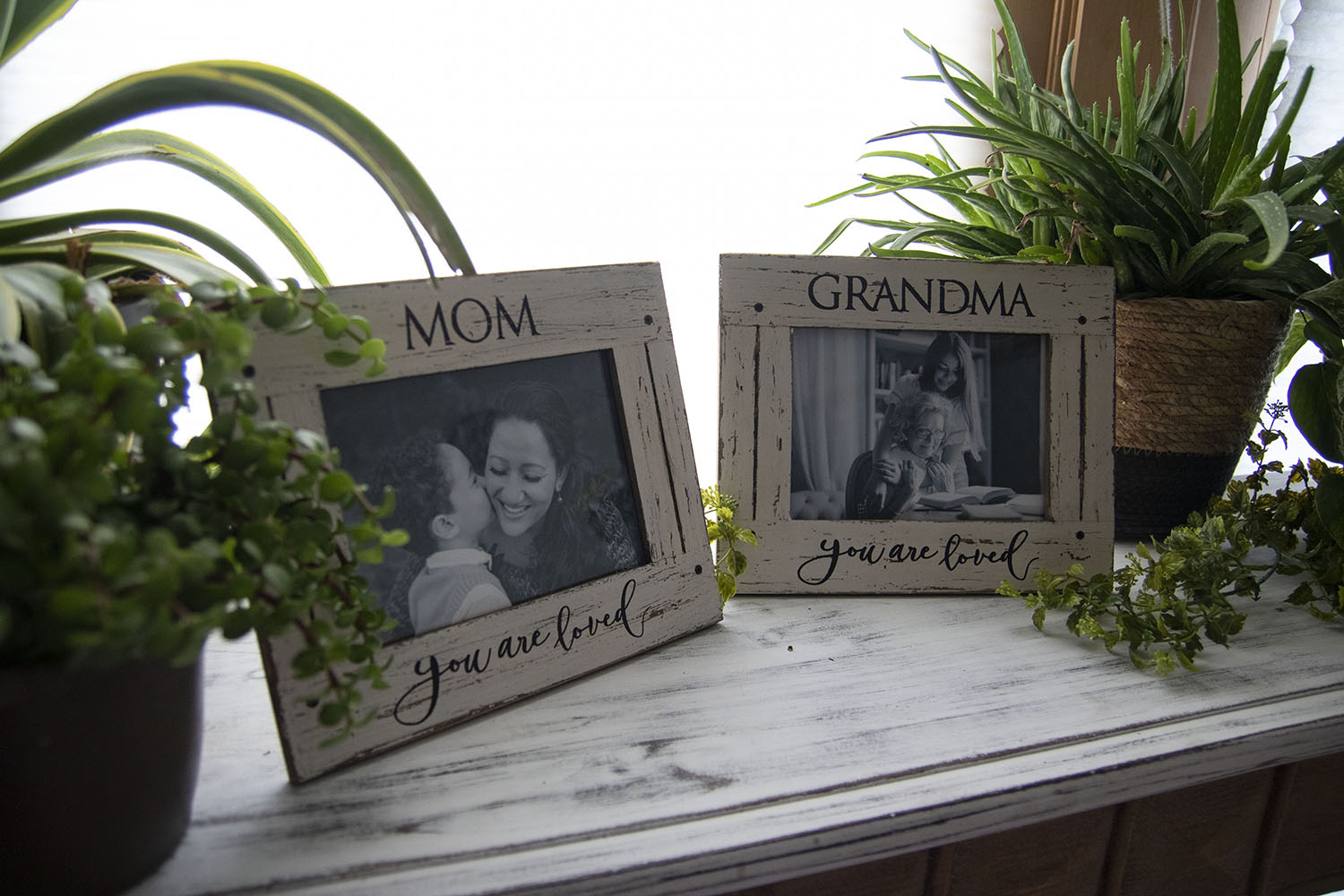Foreside photo frames Mom and Grandma sentiment frames