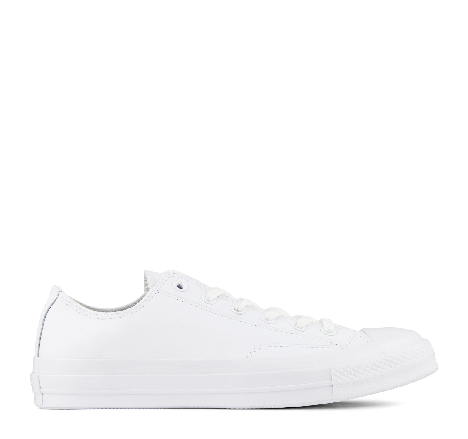 chuck taylor all star leather ox