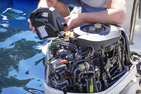 Outboard Motor maintenance Oil Change service