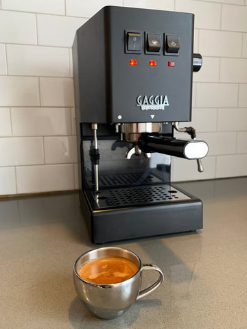 https://cdn.shopify.com/s/files/1/0694/8769/0014/files/Gaggia-Classic-Pro-Espresso-Machine-scaled_480x480.jpg?v=1693225193