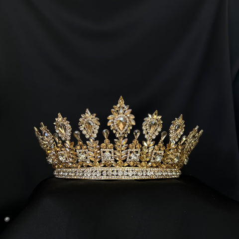 Exquisite Crystal-Studded Luxury Crown